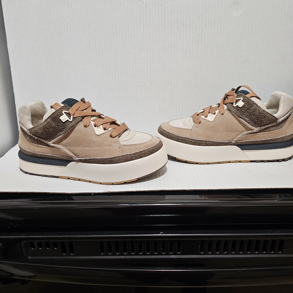 Ugg Goldencush Sneakers Suede Sand Ceramic All Gender Design Sz Men 7 Women 8 - Picture 2 of 15